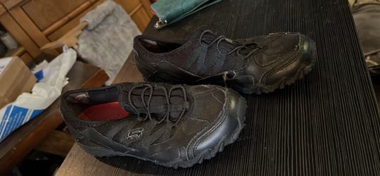 Slip on sneakers, sketchers black