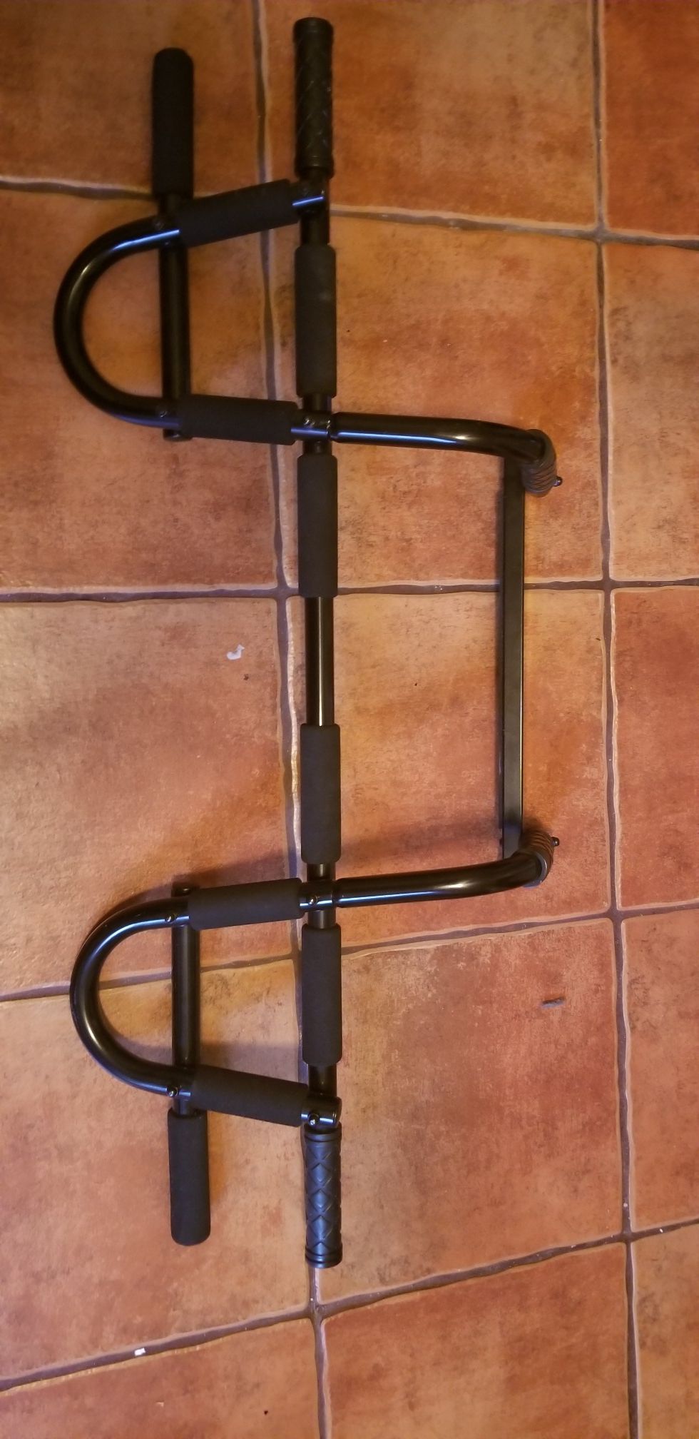 P90X pull up bar.