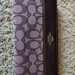 Coach Wallet Excellent Clean Condition 