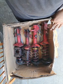 Nissan Sentra KYB Struts