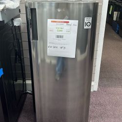 Refrigerator 21” In Wide New 1 Year Warranty 