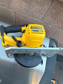 DeWalt 20V Cordless Circular Saw