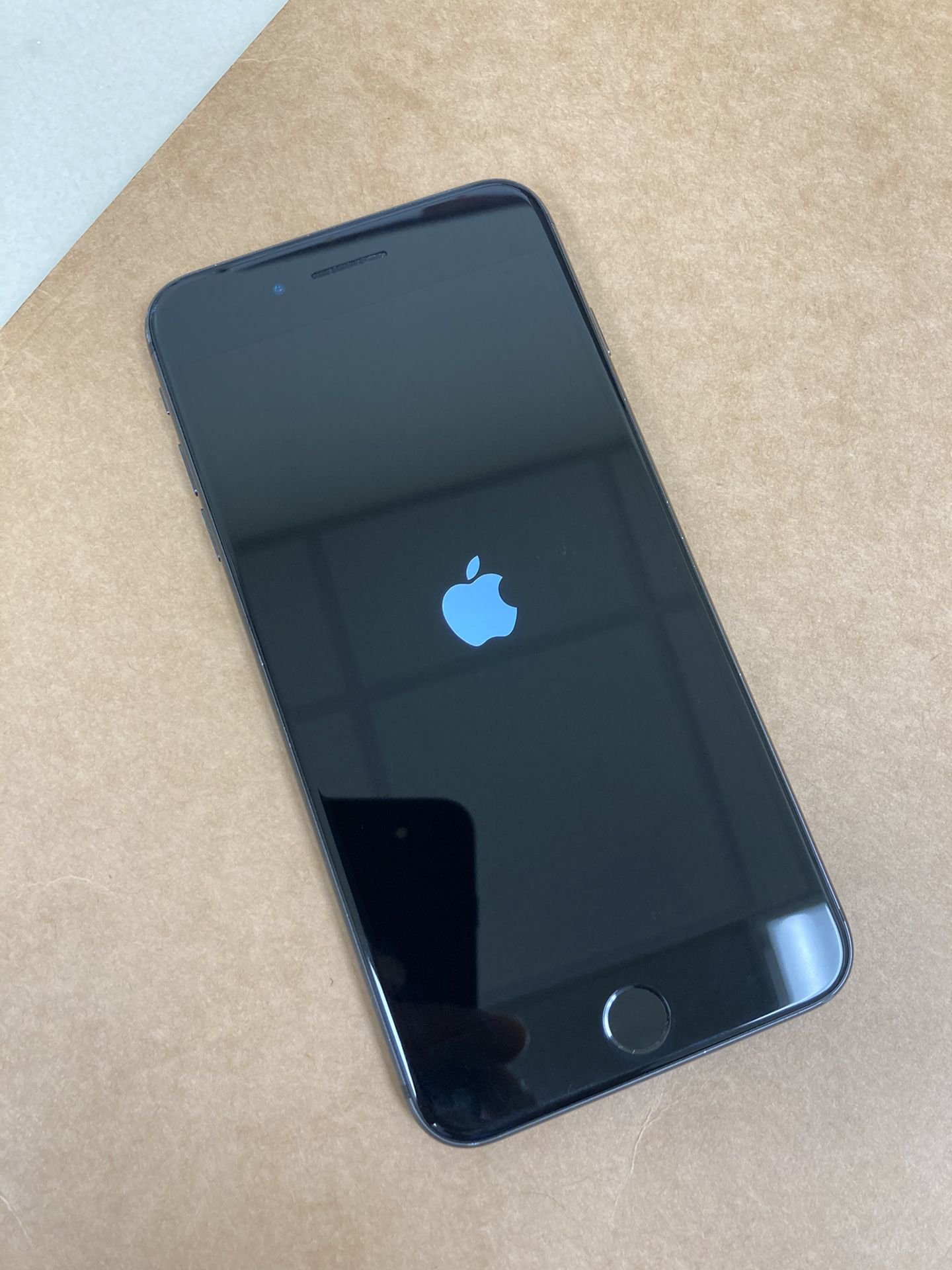 Unlocked iPhone 8 plus 256 gb in space gray color