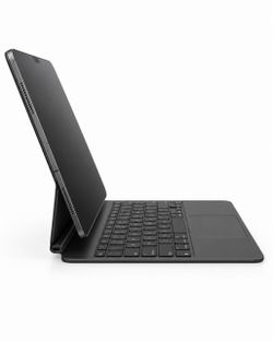 Apple iPad Pro 13” M5 512GB Cellular + Magic Keyboard – Space Black (Purchased FEB 2026)