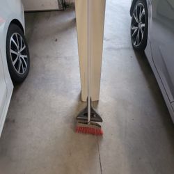 Broom And Dustpan (Free)