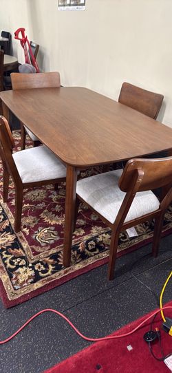 5 Piece Dining Set On Sale