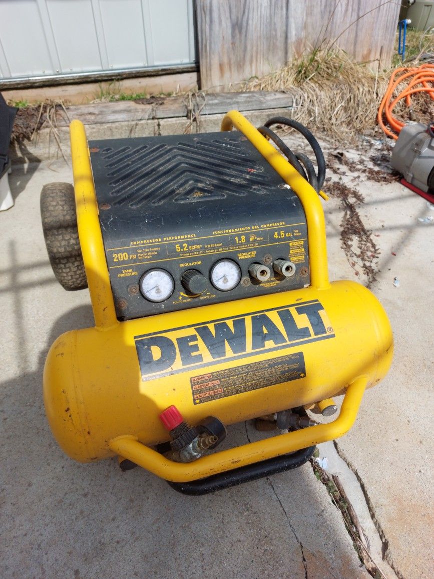 Dewalt Portable Compressor
