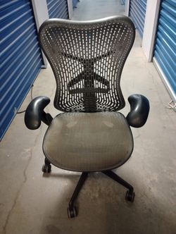 Herman Miller Mirra Ergonomic Task Chair In Good Conditions
