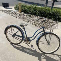 Schwinn Hollywood 24” Girls Bike 
