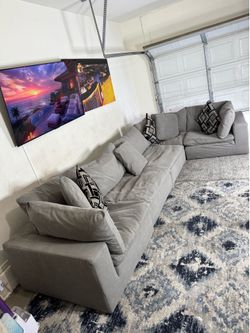 * Like New * Gray Cloud sectional sofa ( Free Delivery )