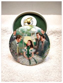 Vintage - Gone With The Wind 'Scarlett At Twelve Oaks' Music Box #4279A