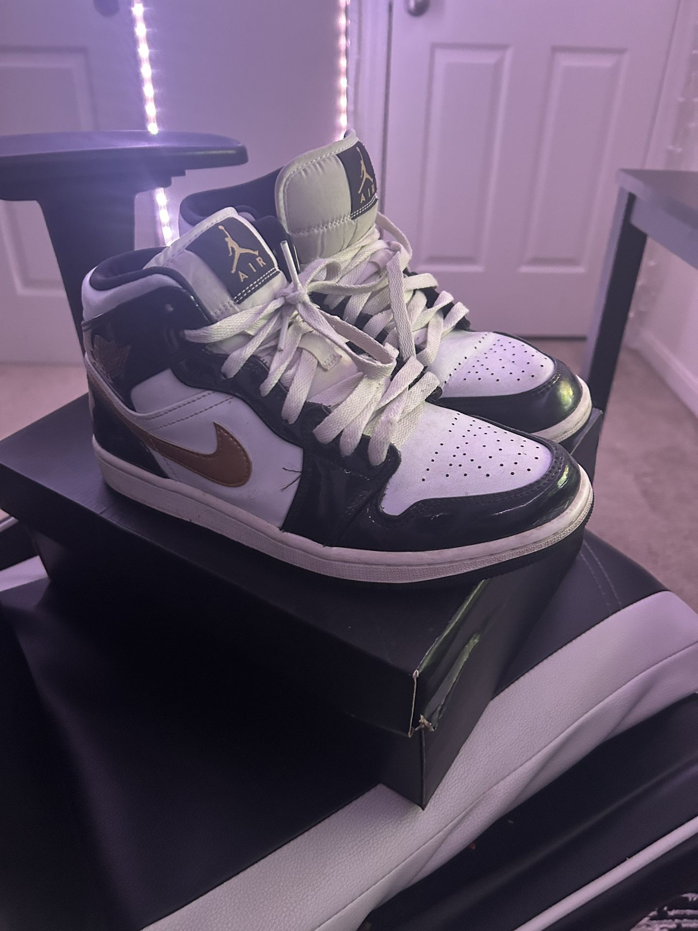 Air Jordan 1 Mid SE size 8 men’s