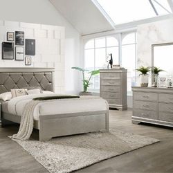 50% SALE Queen Size Bedroom Set 