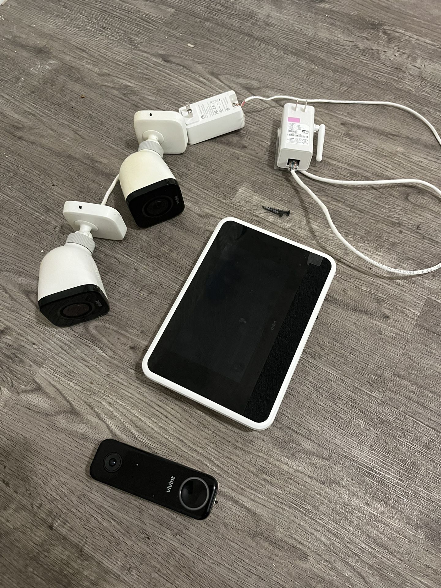 Vivint Security System Complete Set | Smart Hub + Doorbell Cam + Outdoor Cameras