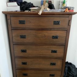 5 Drawer Wood Dresser From Ashley W/ Mirror And Jewelry Area
