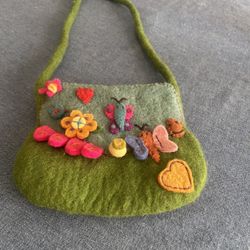 Hippies gotta hippie; Vintage Handmade Wool and Felt Zippered Purse: