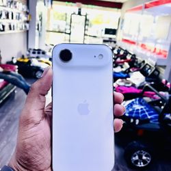 iPhone 17 Air 256GB Unlocked Available On Black Friday Sale With Just $10 Upfront On Lease option