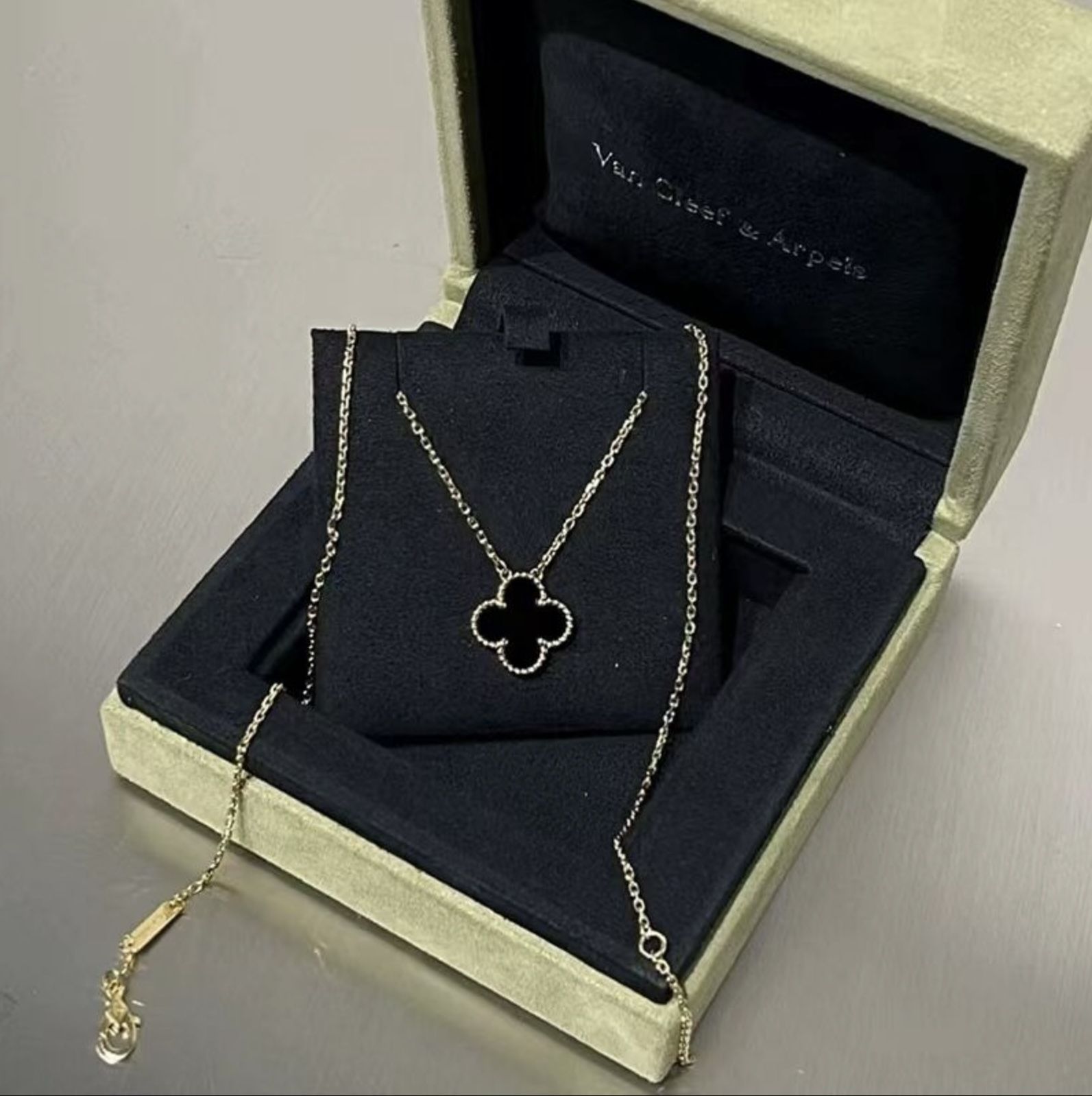 Van Cleef & Arpels Necklace
