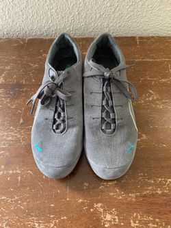 Women’s Suede Pumas, 9.5