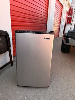 Combat magic chef refrigerator