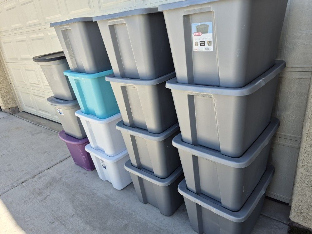 15 Total// $4 Each Firm Sterilite Plastic Storage Containers In Very Good Condition