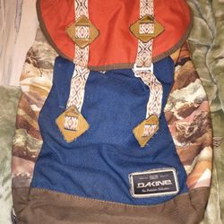 Dakine Trek 26L Backpack With Side Zipper