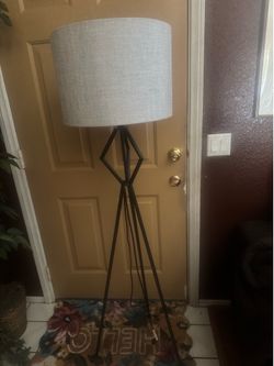 Set of 2 big tall lamps