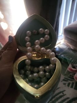 Faux pearl necklace with jewelry box