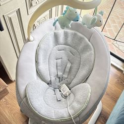 Graco Soothe My Way Swing  & Removable Rocker