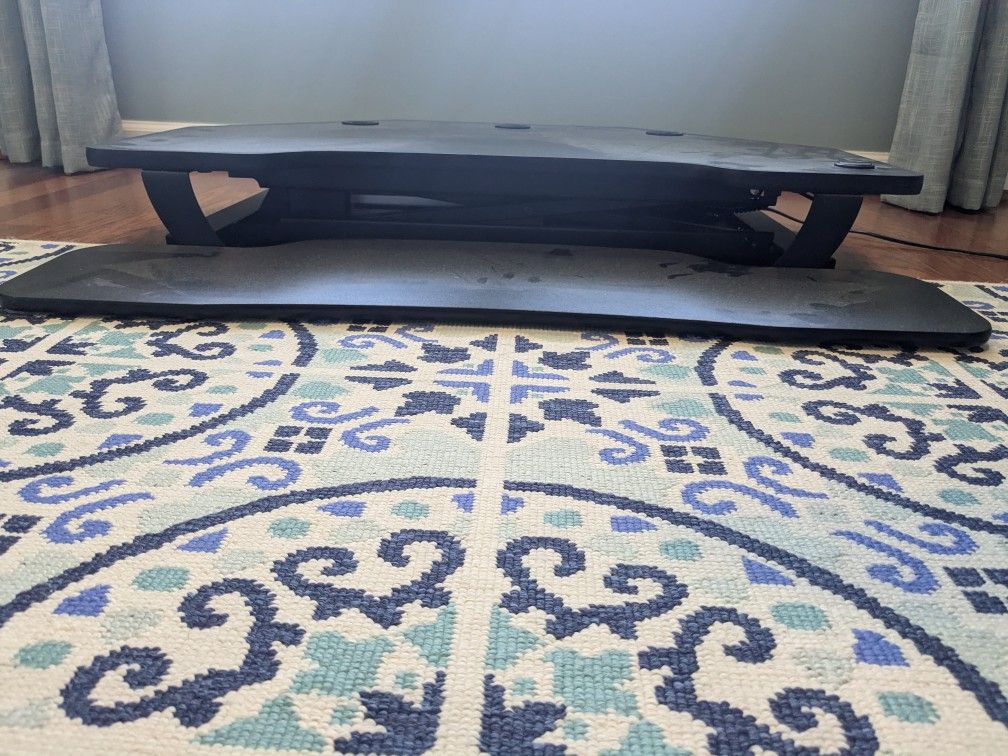 Versa Desktop Riser Corner -Electric Powered