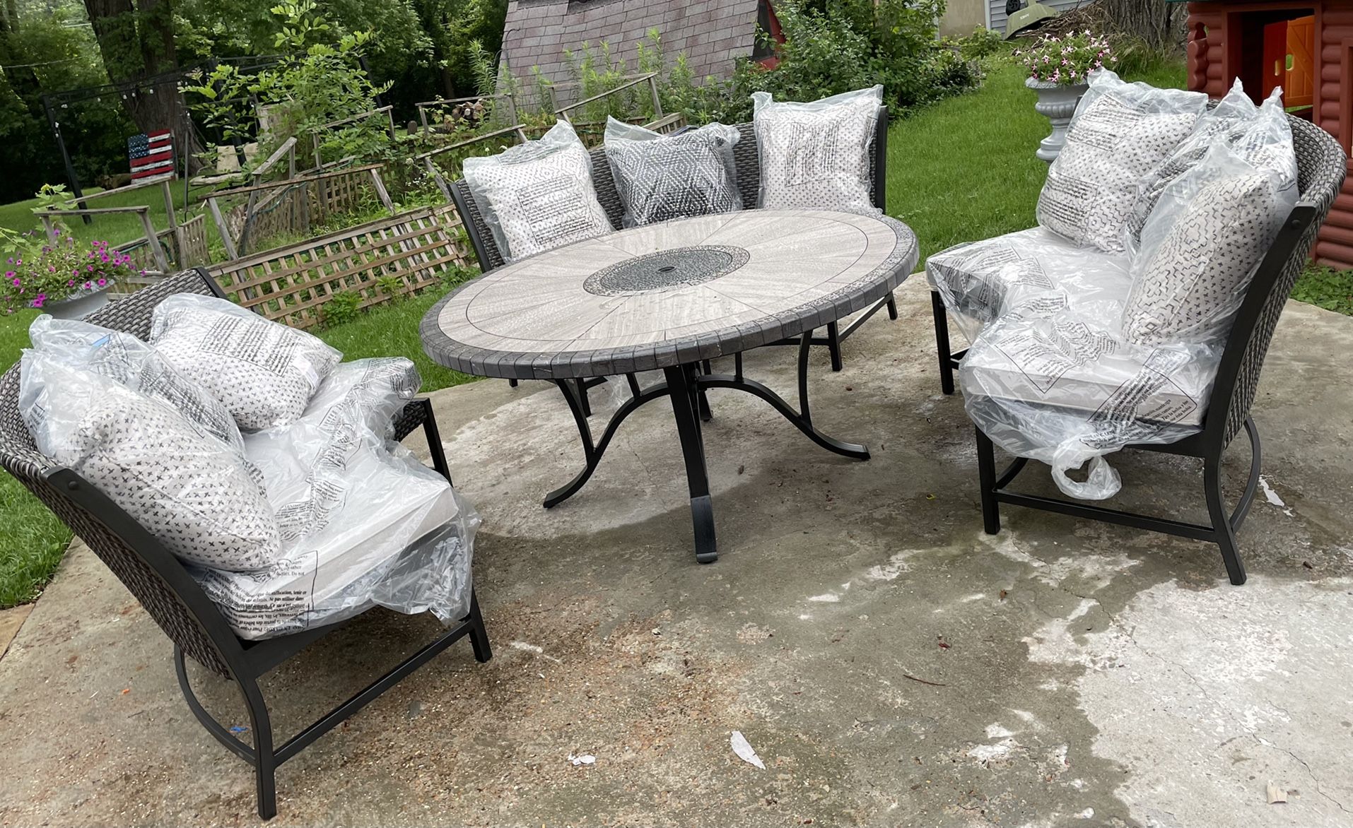 Beautiful Brand New Open Box Outdoor Patio Dining Sets Agio Park Falls 4-piece Woven Bench Dining
