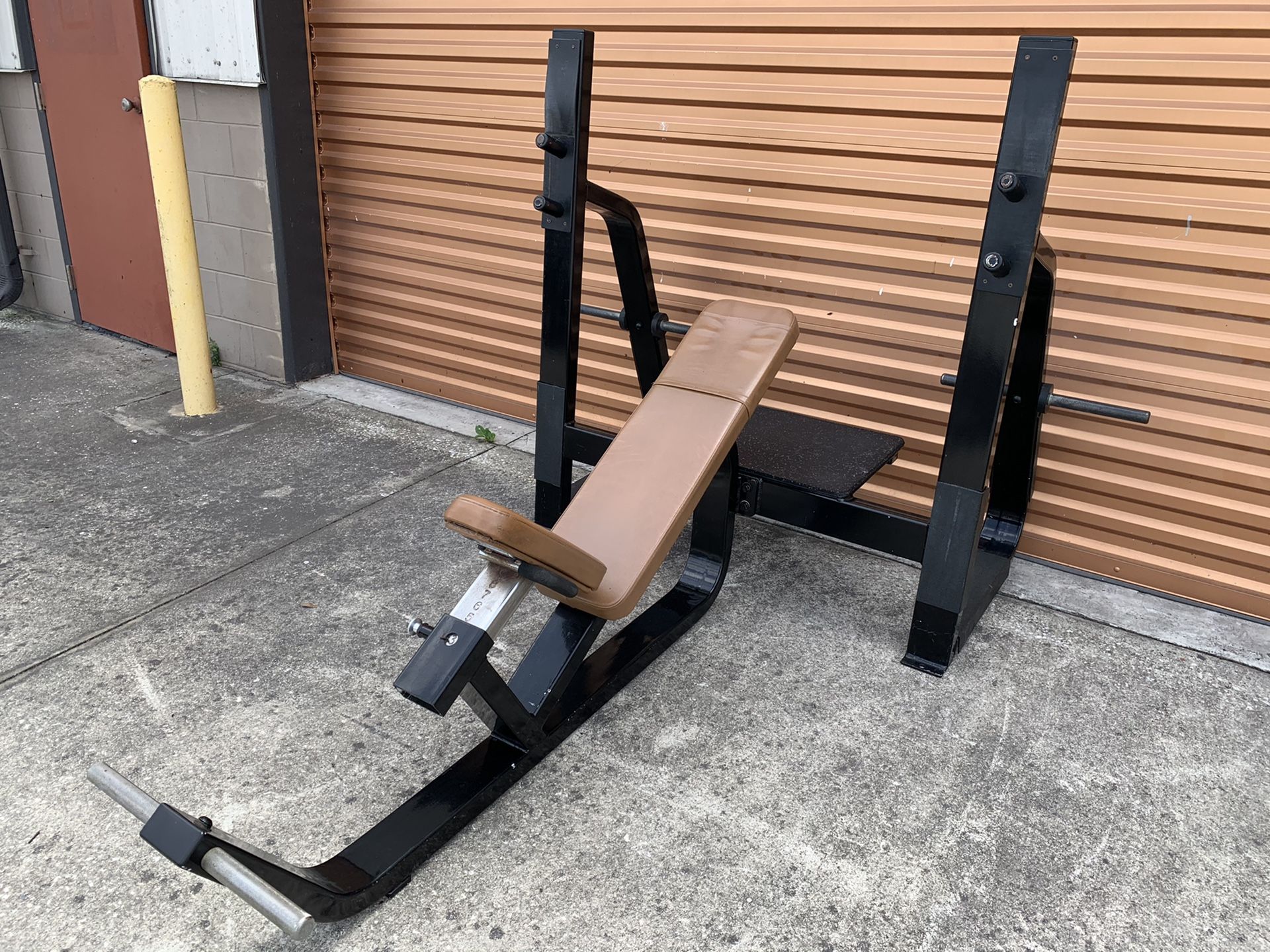 Precor Icarian Commercial Olympic Incline Weight Bench w/ Spotter