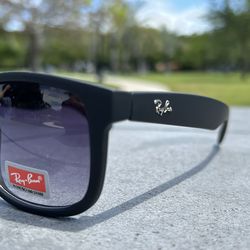 Sunglasses/ Lentes de sol