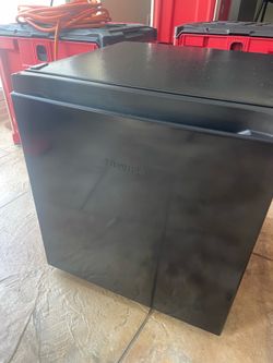 Mini fridge