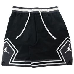 2x Jordan shorts