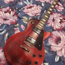 GIBSON Les Paul Modern Studio 2023 Solid Body Electric Guitar (Winehouse Red) (Used)