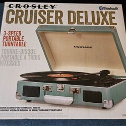 Crosley- Cruiser Deluxe Record Player in Light Blue