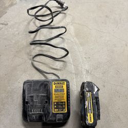 DEWALT DCB107 Lithium Ion Battery Charger Black 12V 20V Max Charges  1 Battery + 1 Battery