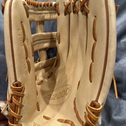 A2000 1799 Style Color Baseball Glove