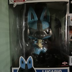 LUCARIO Target Con Exclusive