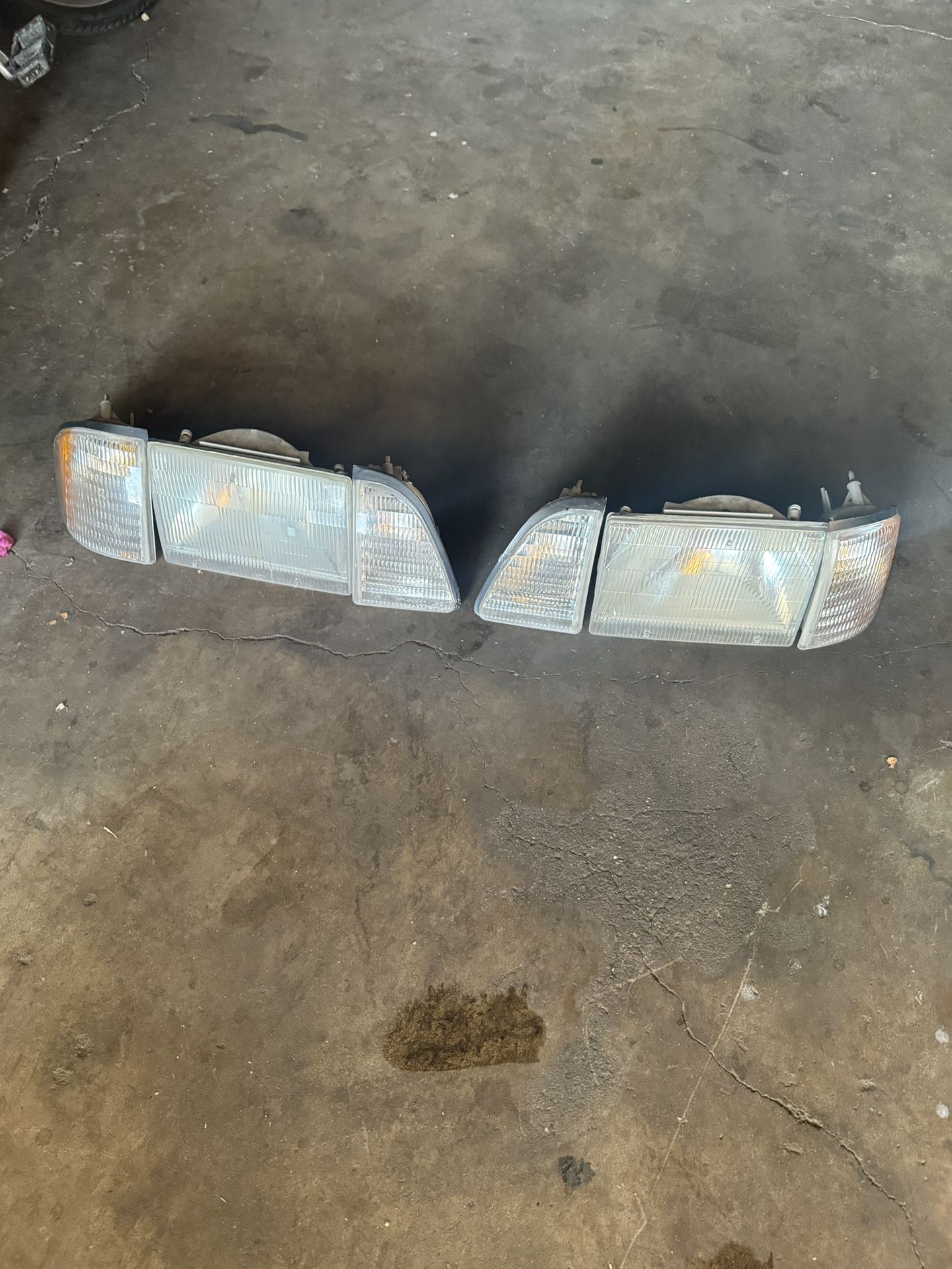 1989 Mustang Headlights