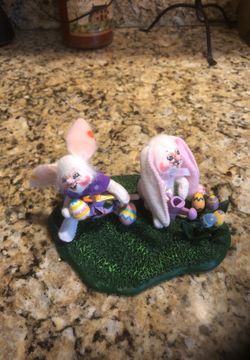 2005 small Easter Annalee set w/ceramic base!