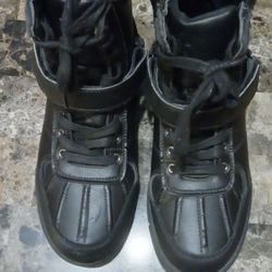 Men Black BOOTS Size 8.5