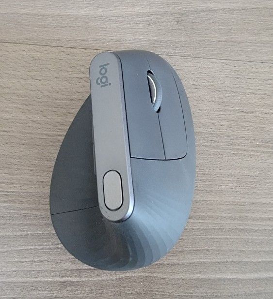 Logitech MX Vertical Wireless Mouse (No USB receiver)