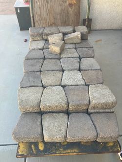 Victorian Concrete Retaining Wall Block - Tan