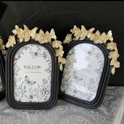 PICTURE FRAMES: 4x6, Black with Gold accents