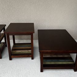 Ashley Furniture coffee+end table set of 3