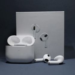 Apple AirPods 3rd Generation With MagSafe Wireless Charging Case ‎MME73AM/A