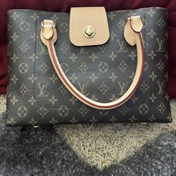 Louis Vuitton Montaigne MM Handbag