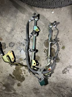 2006 Nissan 350z Fuel Injector Rail Part